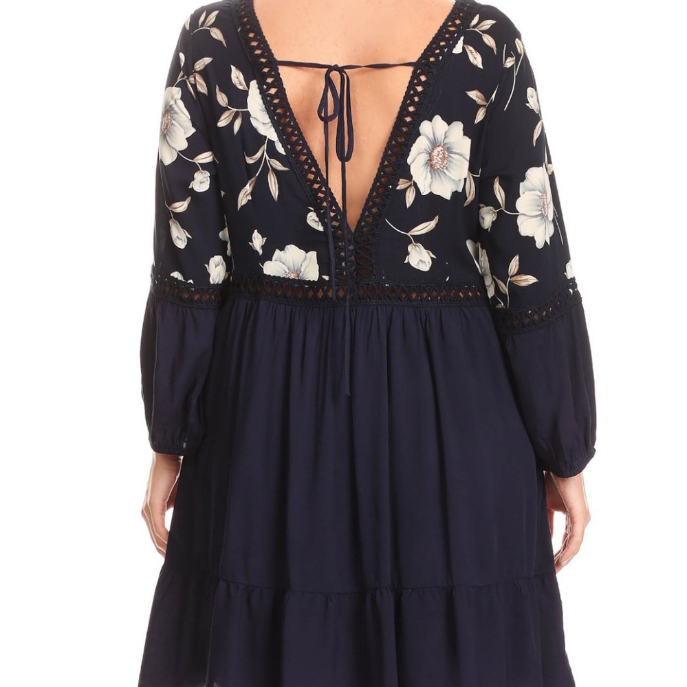 Dress - Picture 2 of 4